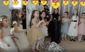 Ахәыҷбаҳча"Абырлаш" аҟны имҩаҧган Ашықәс ҿыц иазку ақәгыларақәа.